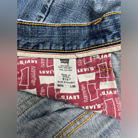 (20) Levi's Men's Blue and Navy Jeans - Picture 5 of 7